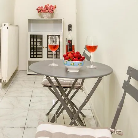 Studio 5 Min Walk From Old Harbour Apartament