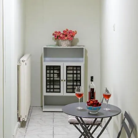 Studio 5 Min Walk From Old Harbour Apartman